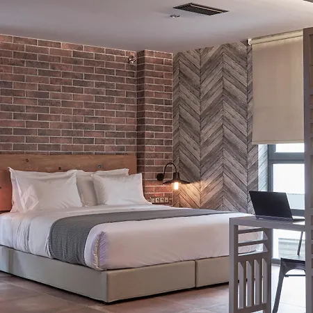 18 Micon Str. Hotel 3*
