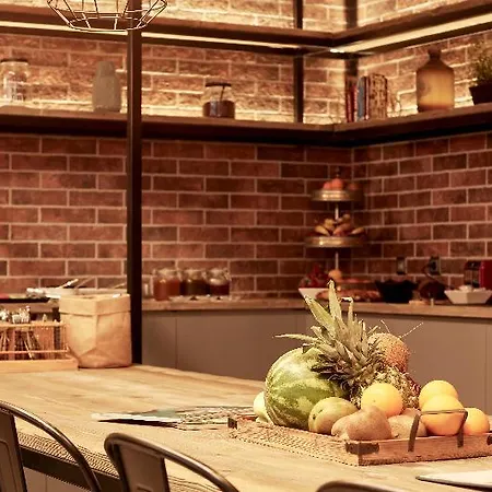 18 Micon Str. Отель Афины